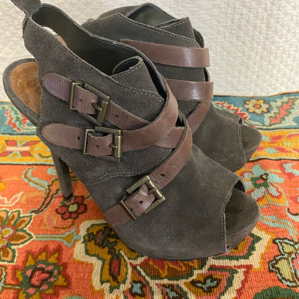 Stylish Women's Buckle Strap Heels - Brown